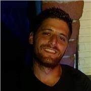 Docente di lingua impartisce lezioni di inglese (spagnolo e francese) ad alunni di ogni fascia di età e ogni grado scolastico